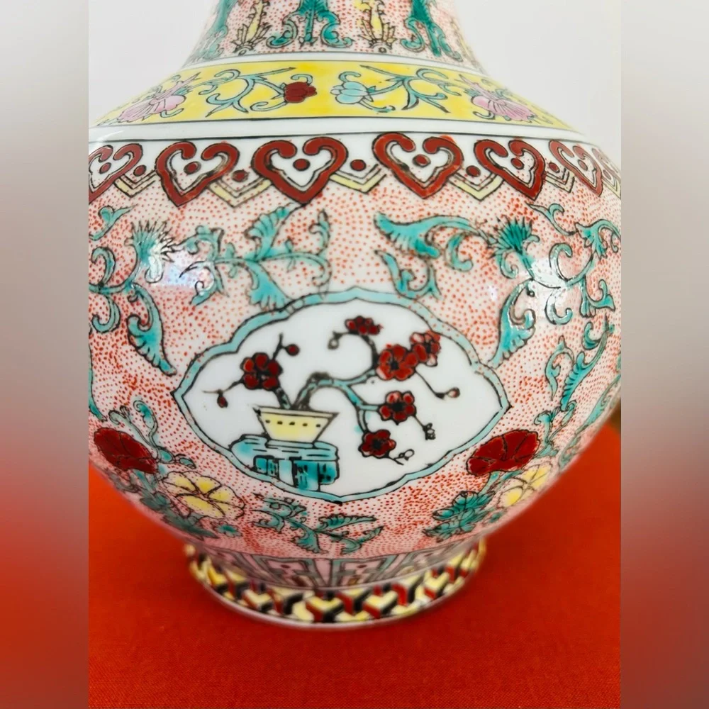 Vintage Chinese Famille Rose Porcelain Vase | Chinoiserie - Picture 2 of 6